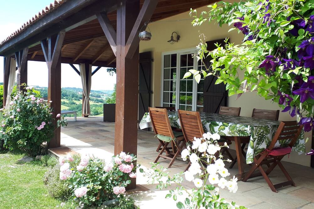 Photo of Outdoor in Lescousse