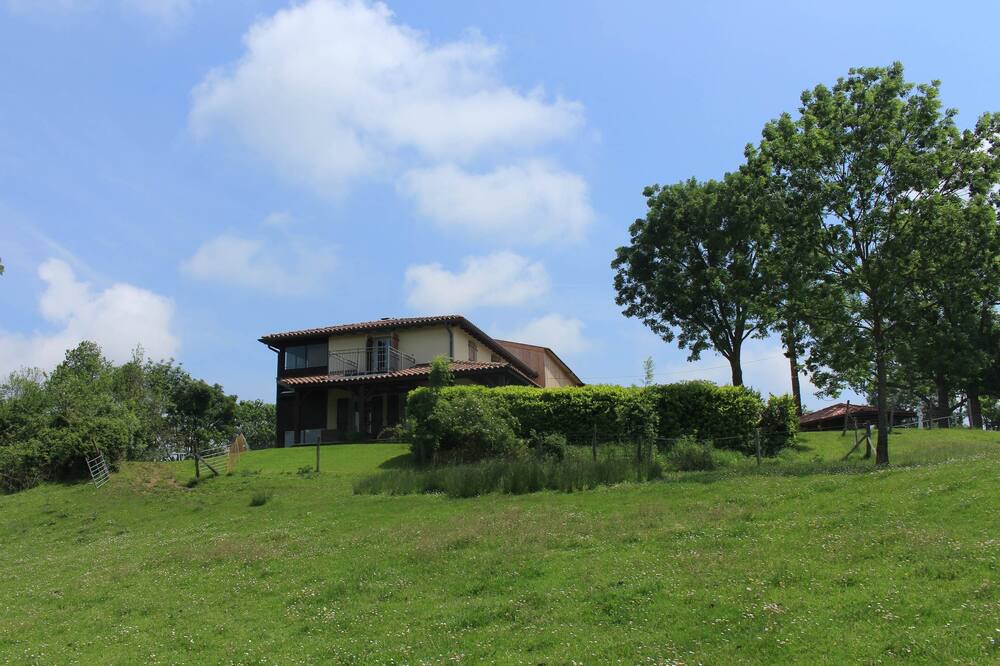 Photo of Outdoor in Lescousse