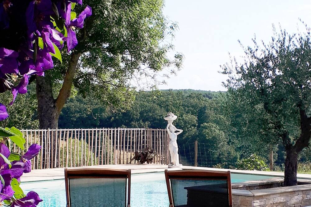Photo of Outdoor in Lescousse