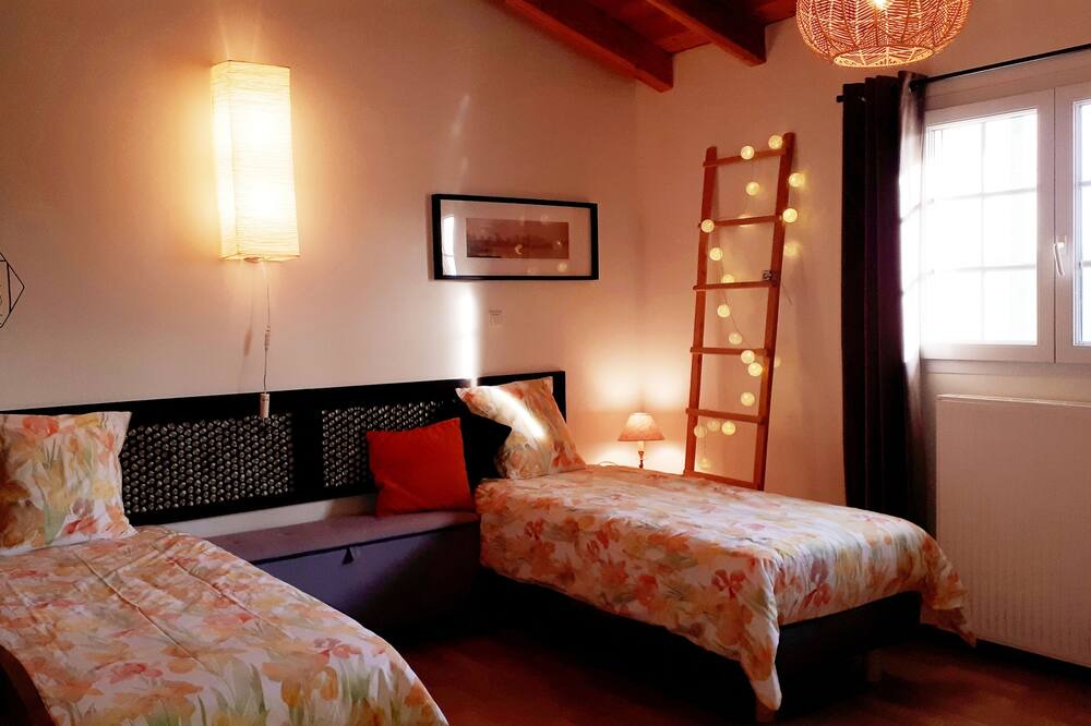Photo of Bedroom in Lescousse