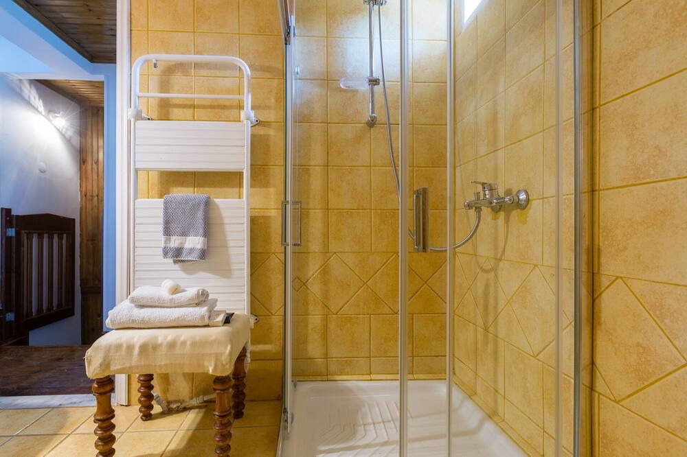 Photo of Bathroom in Termenades