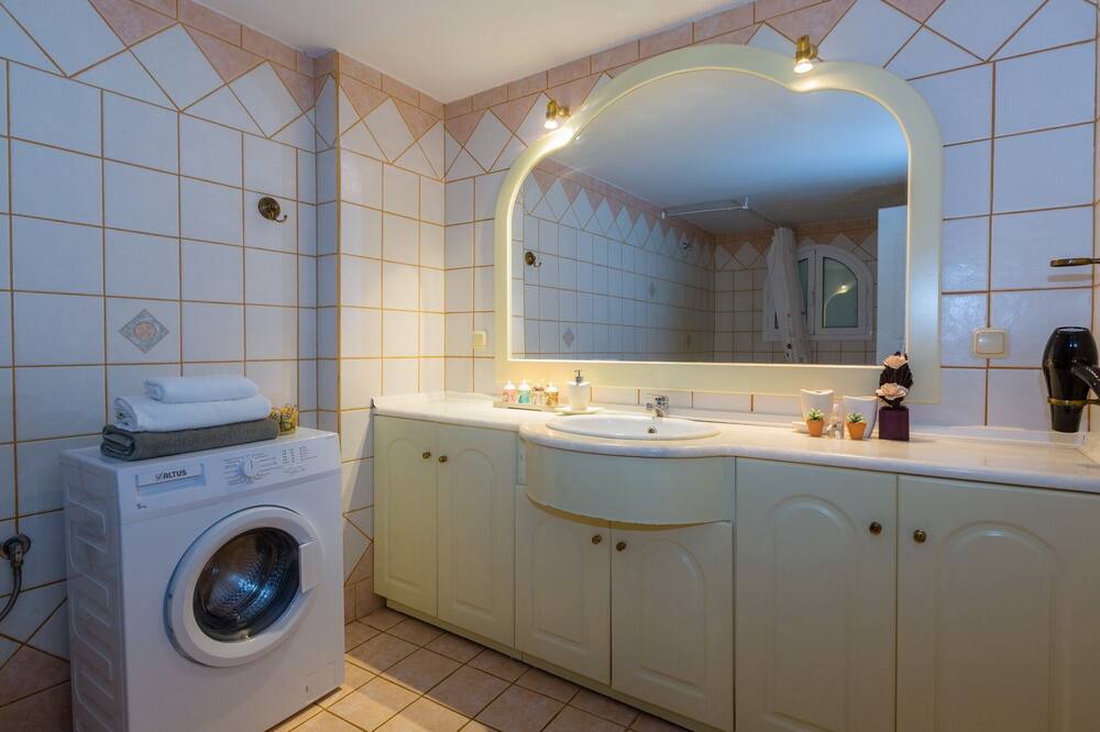 Photo of Bathroom in Termenades