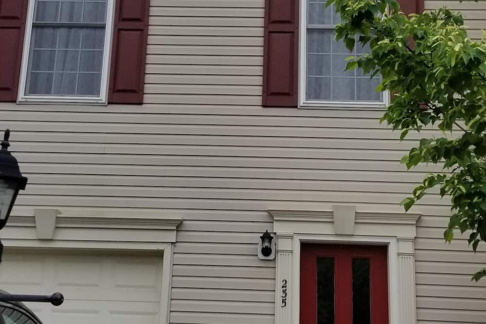 Photo of Outdoor in Edgewater