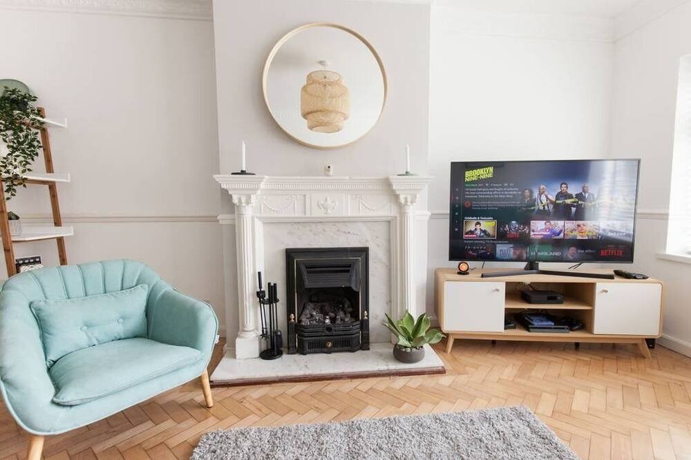 Photo of Livingroom in Moseley