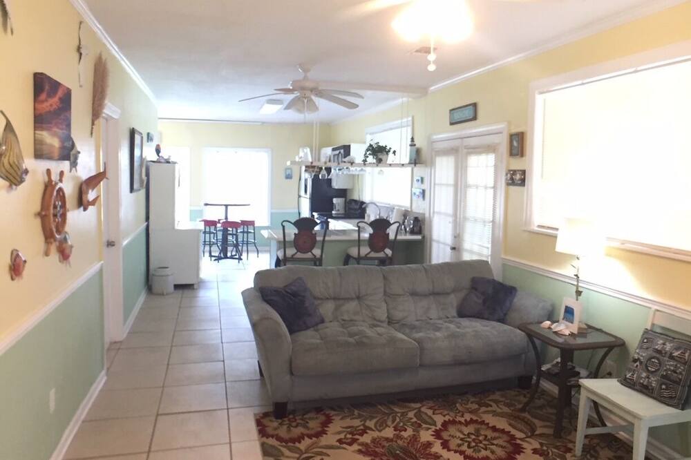 Photo of Livingroom in Alligator Point