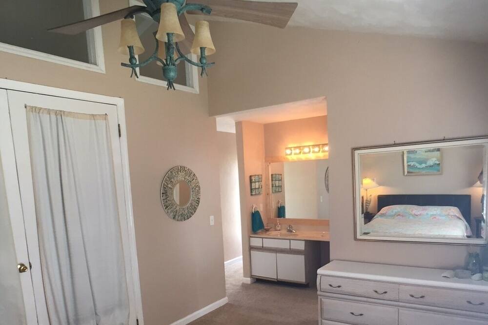 Photo of Bedroom in Alligator Point
