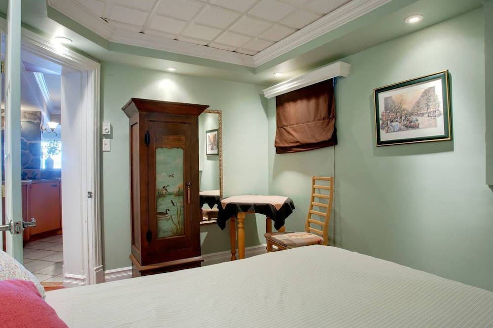 Photo of Bedroom in Pincourt