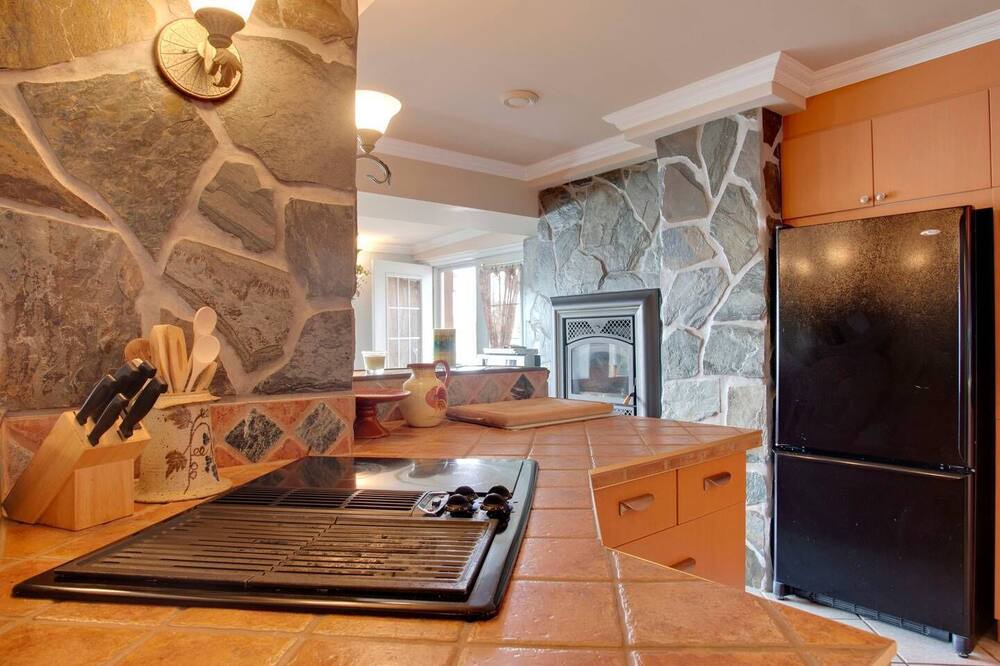 Photo of Kitchen in Pincourt
