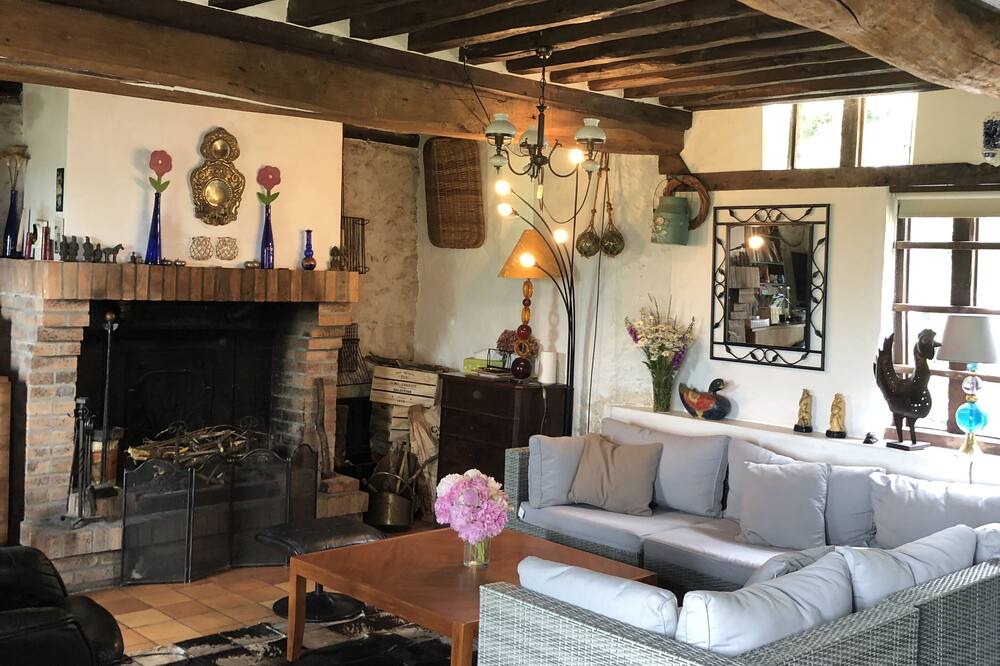Photo of Livingroom in Cormeilles