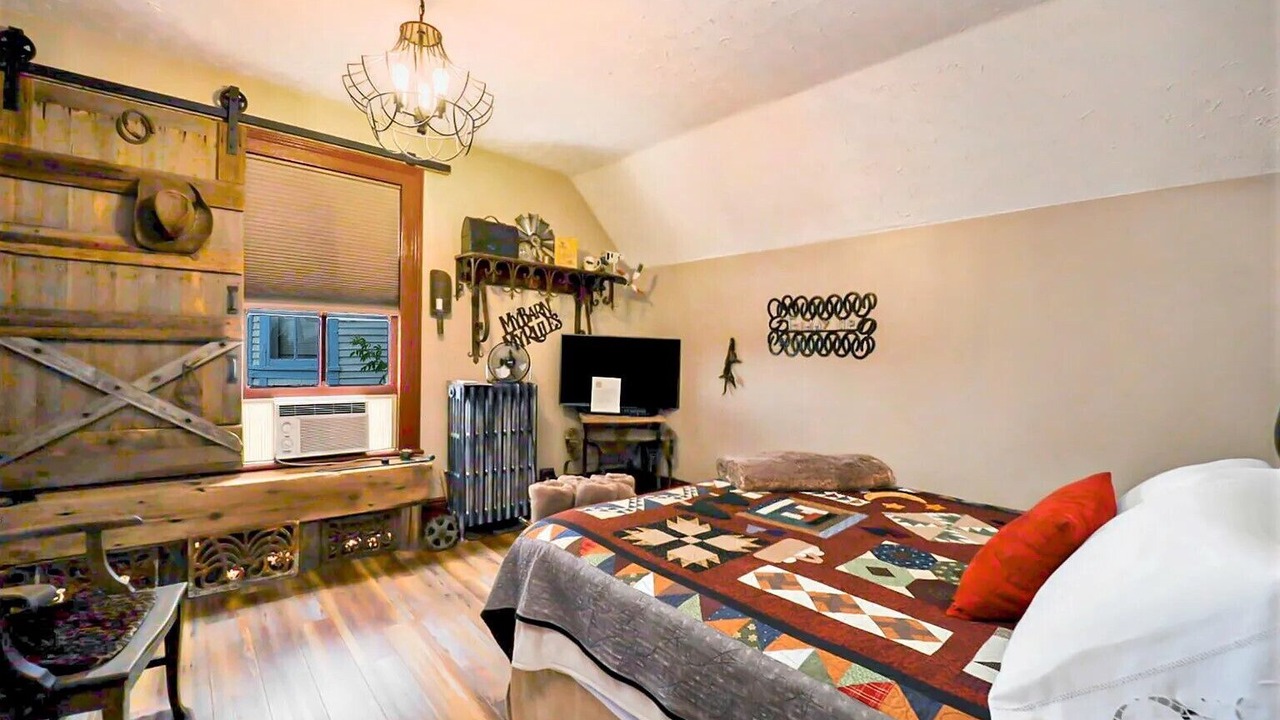 Photo of Bedroom in Cheboygan