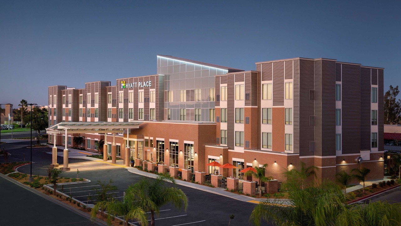 Photo of Outdoor in Nut Tree