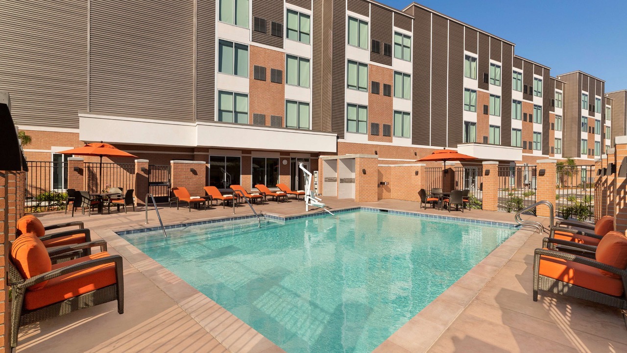 Photo of Outdoor in Nut Tree