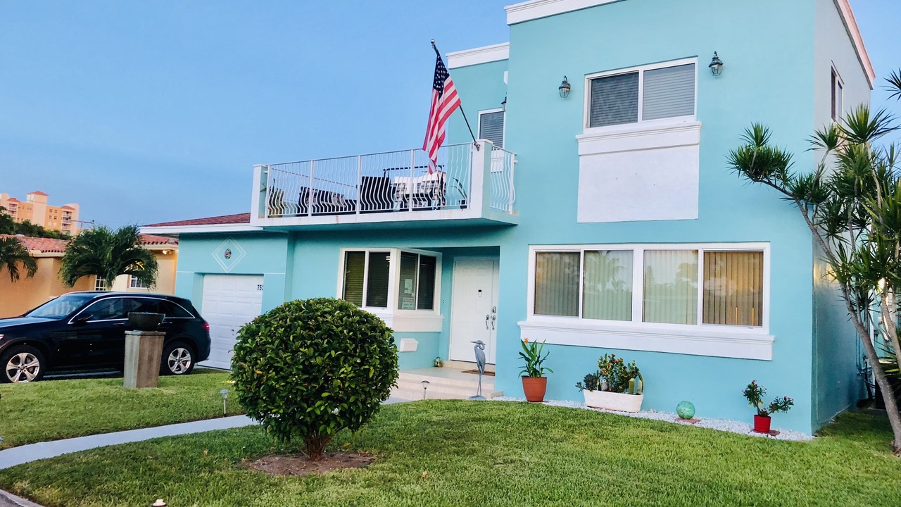 Photo of Outdoor in North Bay Village