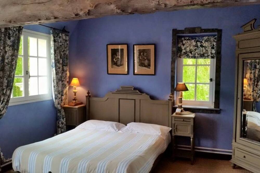 Photo of Bedroom in Nonant