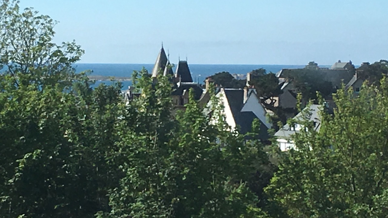 Photo of Outdoor in Cote de Granit Rose