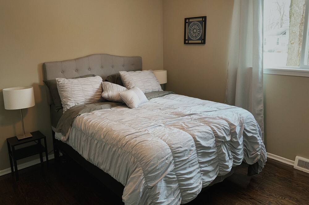 Photo of Bedroom in Aurora