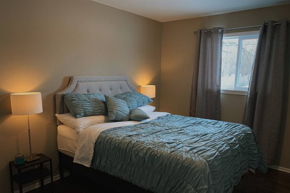 Photo of Bedroom in Aurora