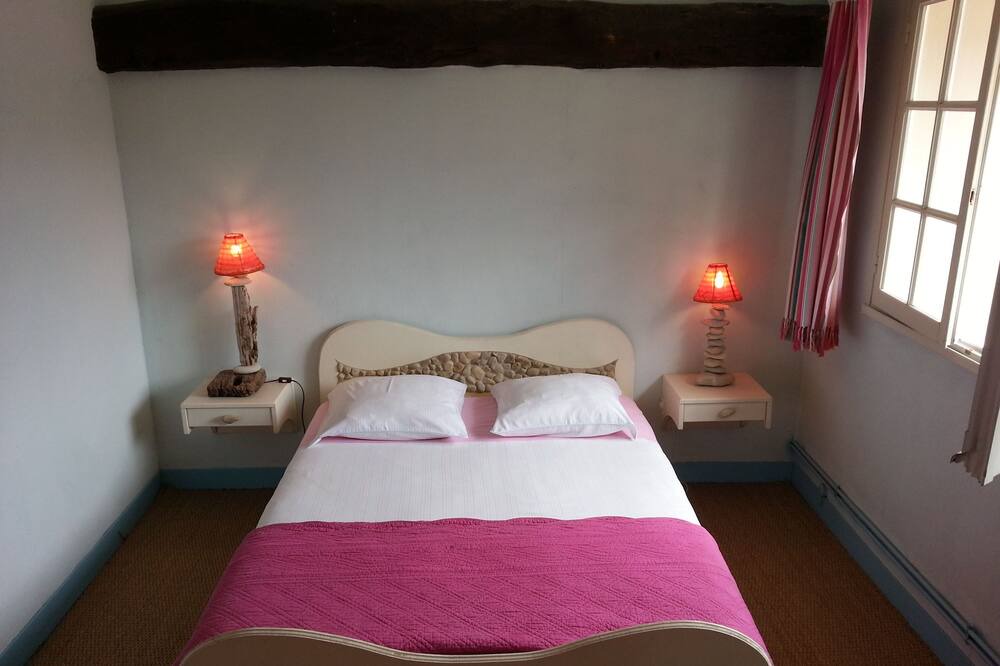 Photo of Bedroom in Nonant