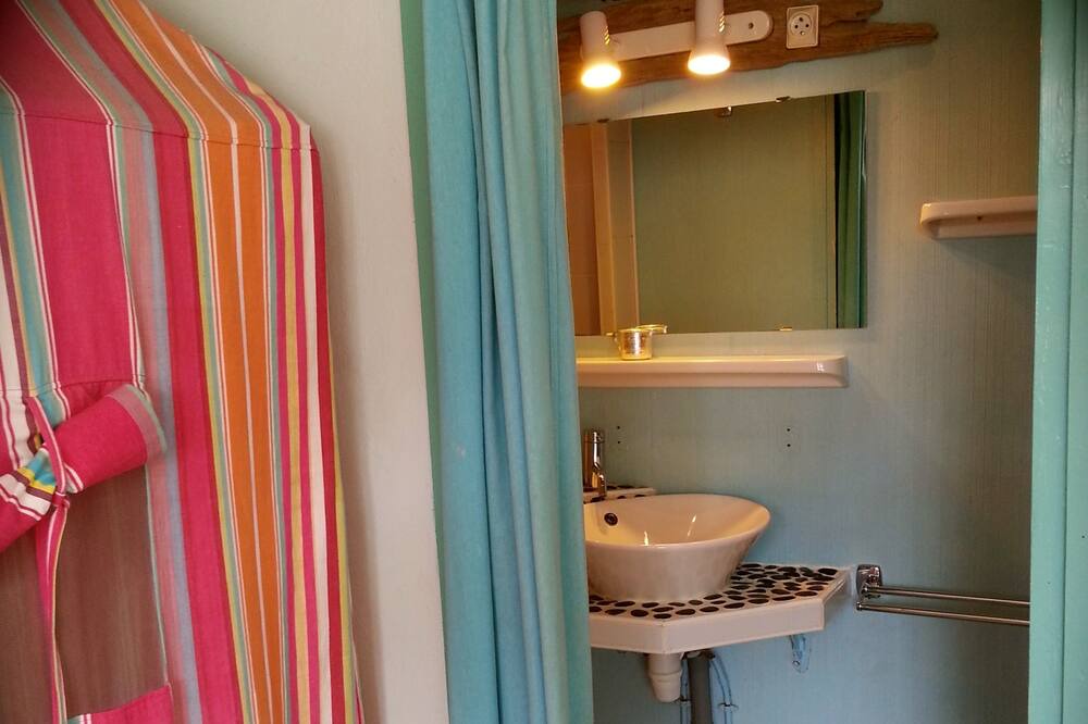 Photo of Bathroom in Nonant