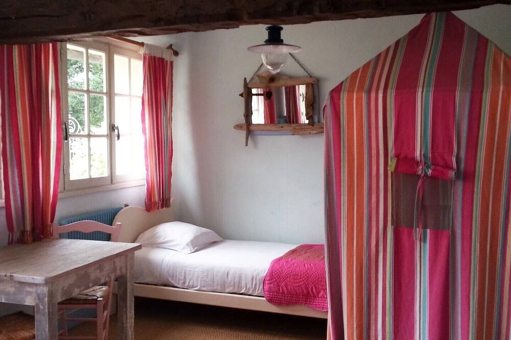 Photo of Bedroom in Nonant