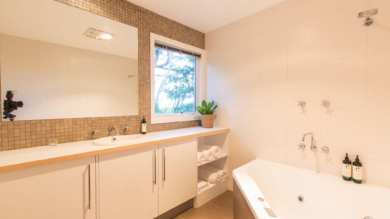 Photo of Others in Red Hill