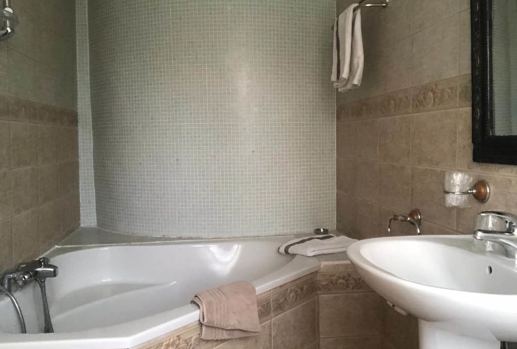 Photo of Bathroom in Forest-Montiers