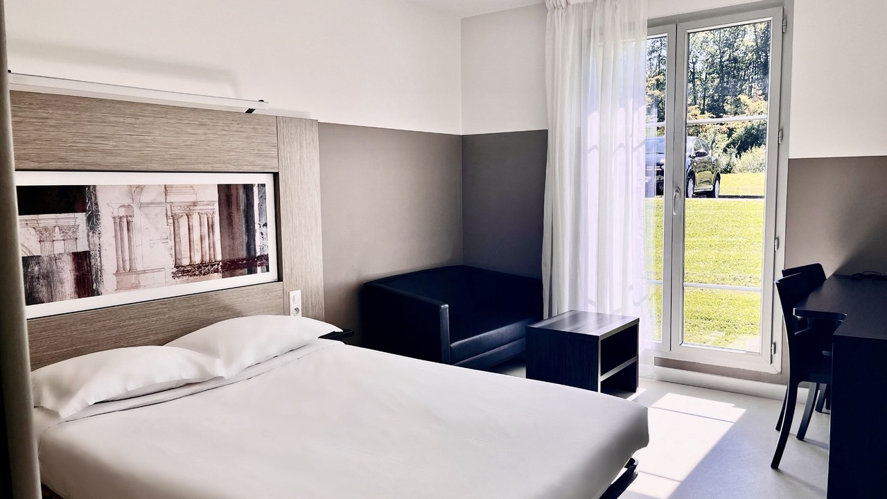 Photo of Bedroom in Le Mee-sur-Seine