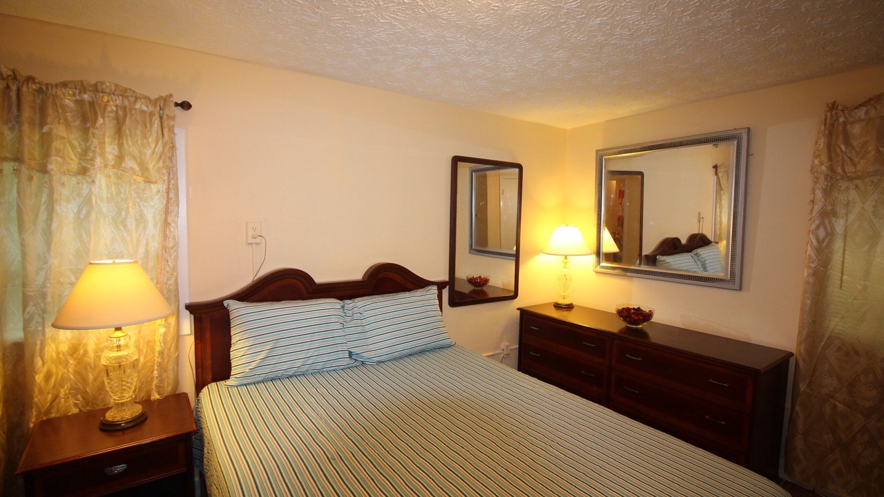 Photo of Bedroom in Cedar Grove