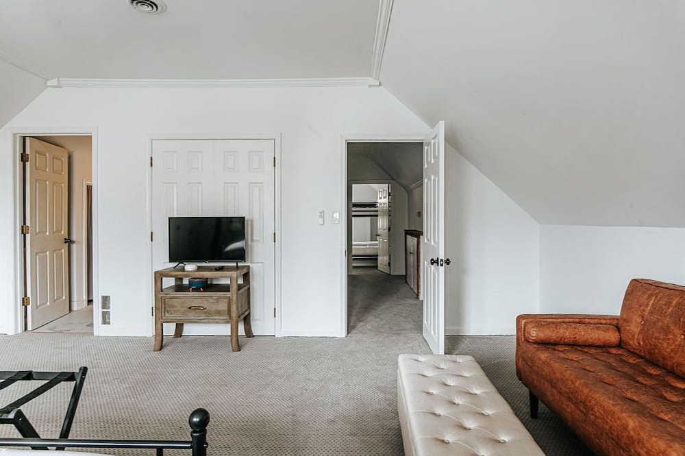 Photo of Bedroom in Raphine