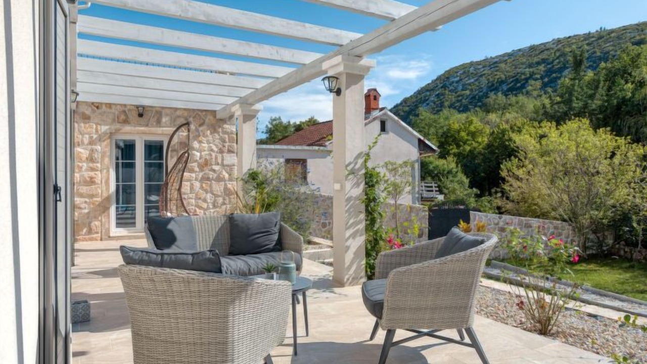 Photo of Patio Balcony in Drivenik