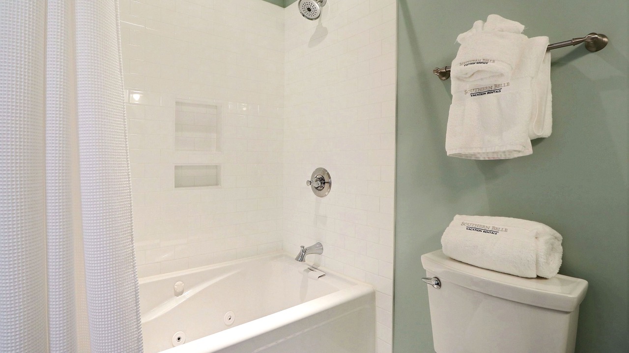 Photo of Bathroom in Beach Institute