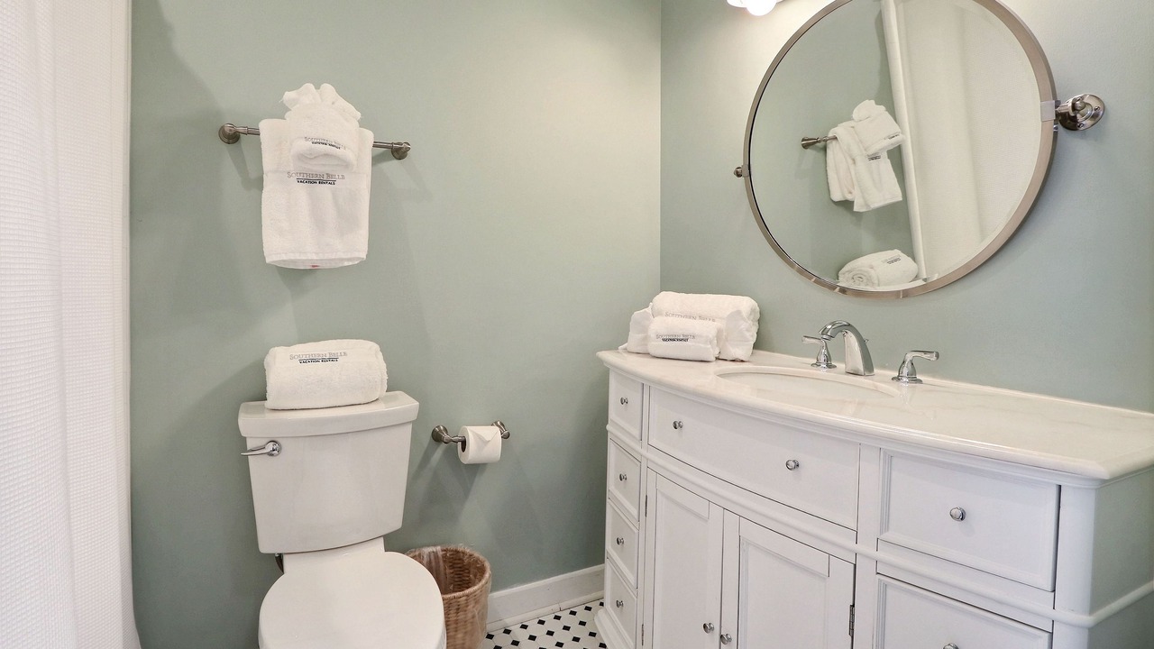 Photo of Bathroom in Beach Institute