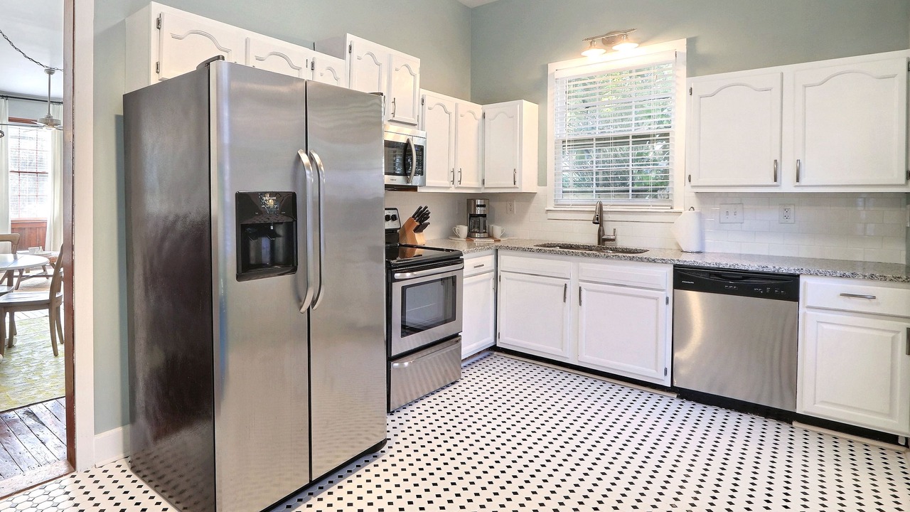 Photo of Kitchen in Beach Institute
