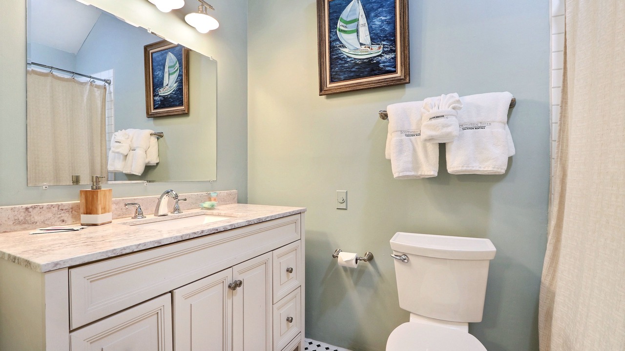 Photo of Bathroom in Beach Institute