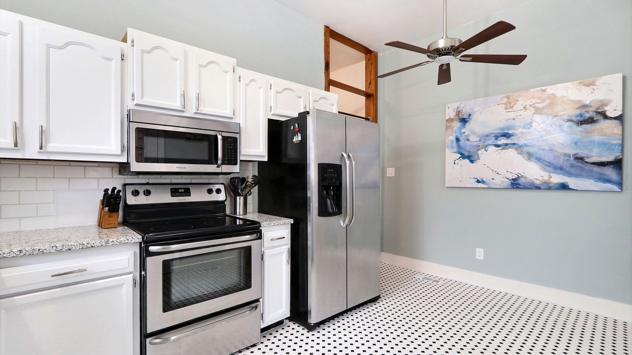 Photo of Kitchen in Beach Institute