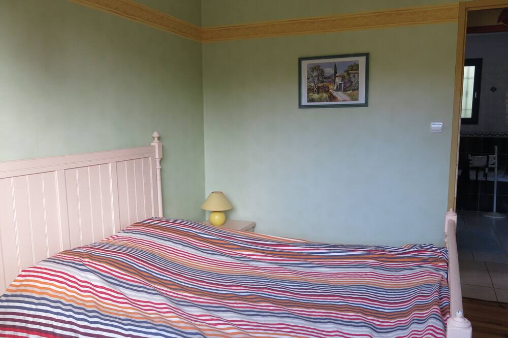 Photo of Bedroom in Gastes