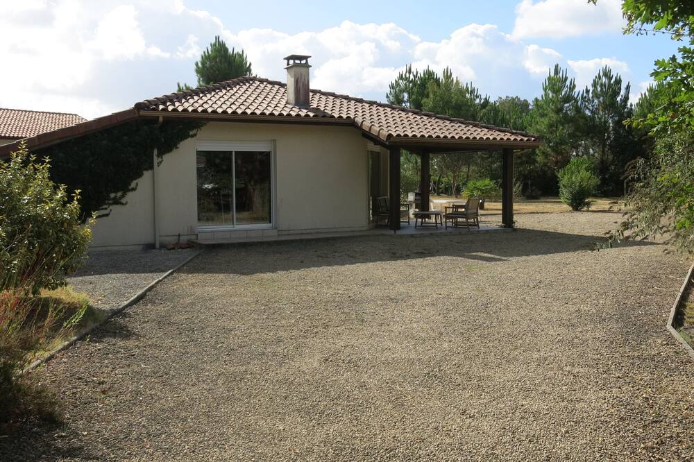 Photo of Outdoor in Gastes