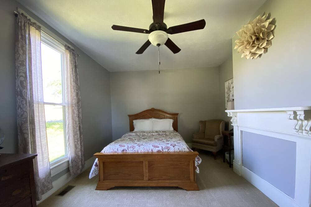 Photo of Bedroom in Linville