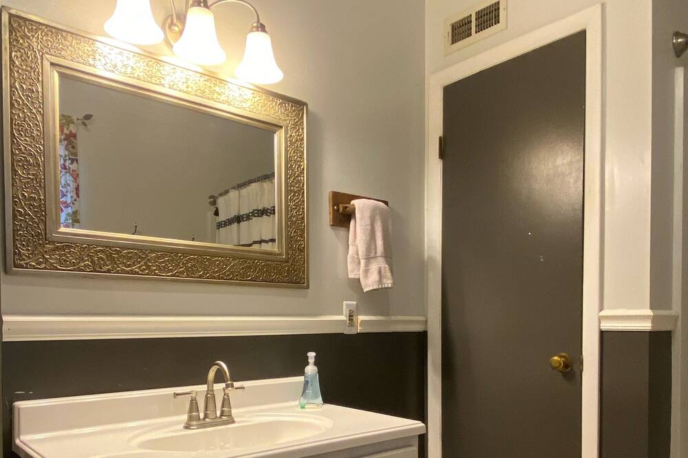 Photo of Bathroom in Linville