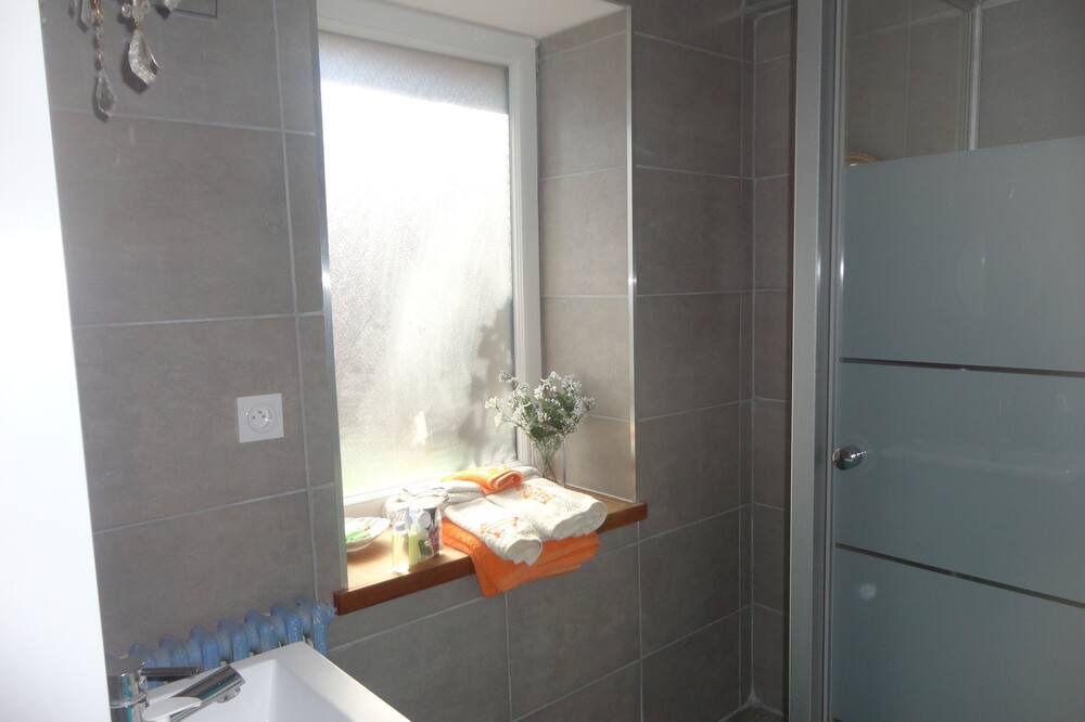 Photo of Bathroom in Rosporden