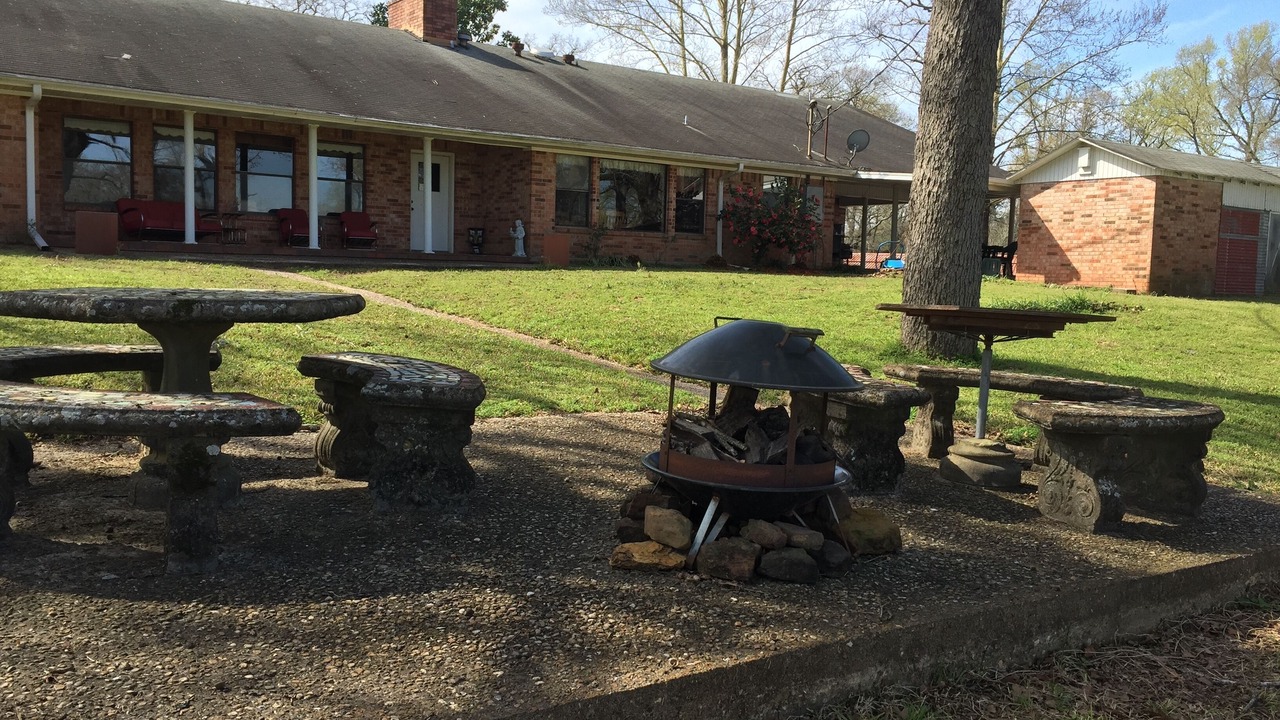 Photo of Outdoor in Oakwood