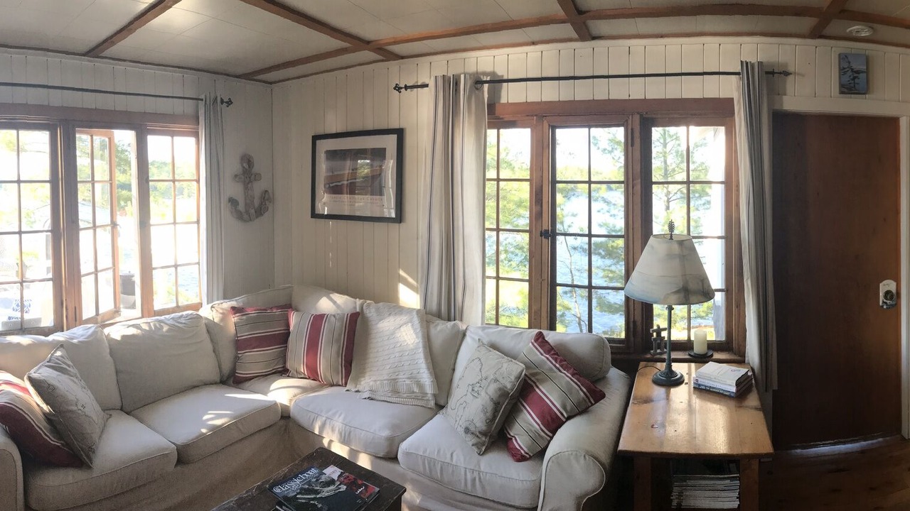 Photo of Livingroom in Georgian Bay