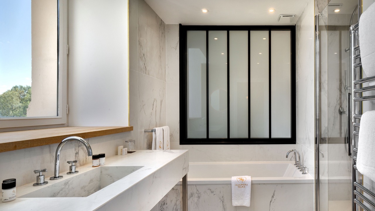 Photo of Bathroom in Mazieres-en-Gatine