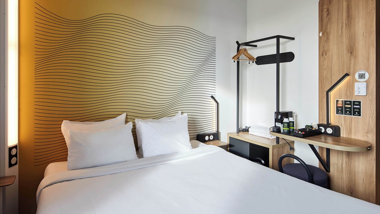 Photo of Bedroom in Cergy