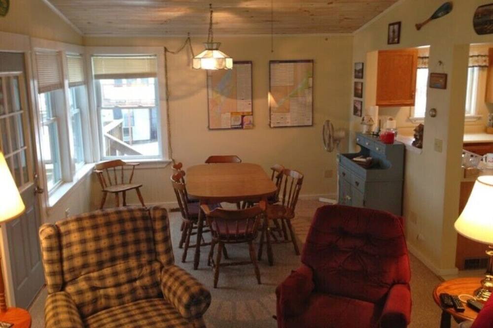Photo of Livingroom in Brier Hill