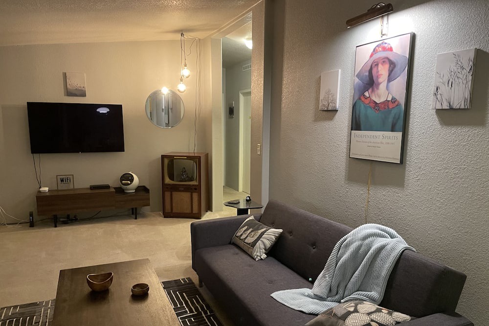 Photo of Livingroom in Edison