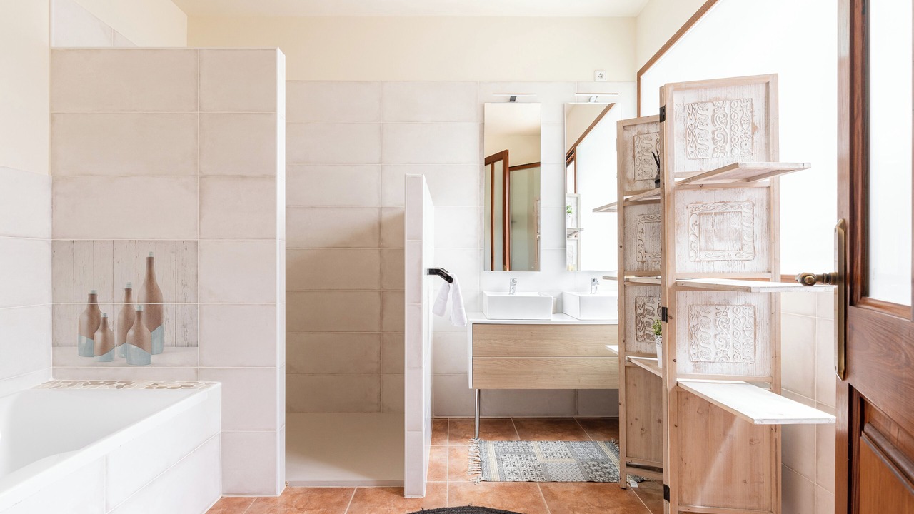 Photo of Bathroom in Jalon