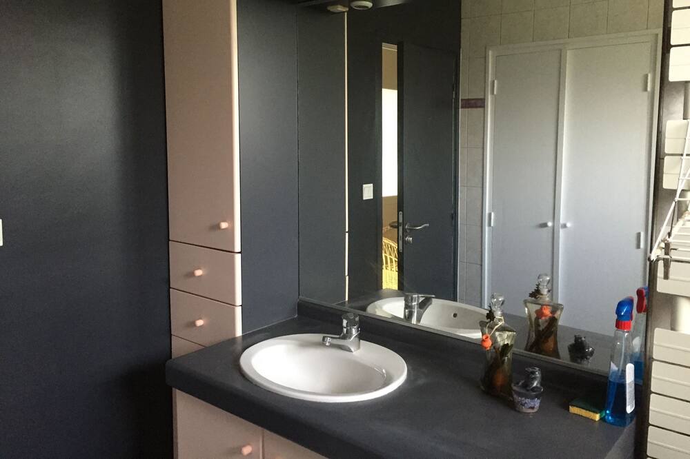 Photo of Bathroom in Auch