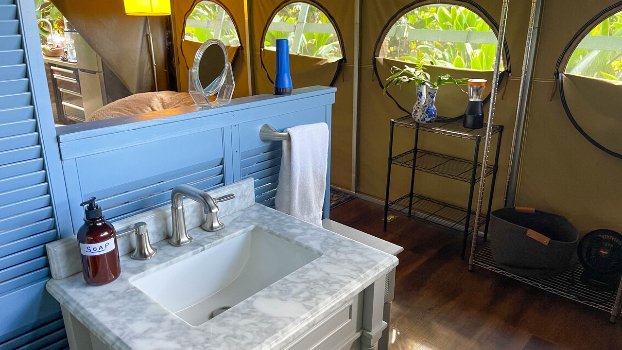 Photo of Bathroom in Kealakekua