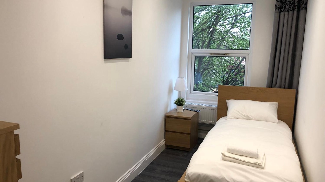 Photo of Bedroom in Southall Broadway